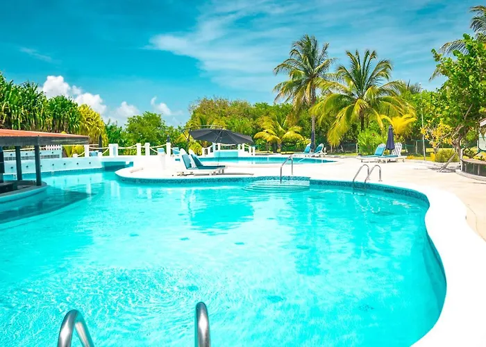 Western Grand Baymen Gardens Hotel 3*